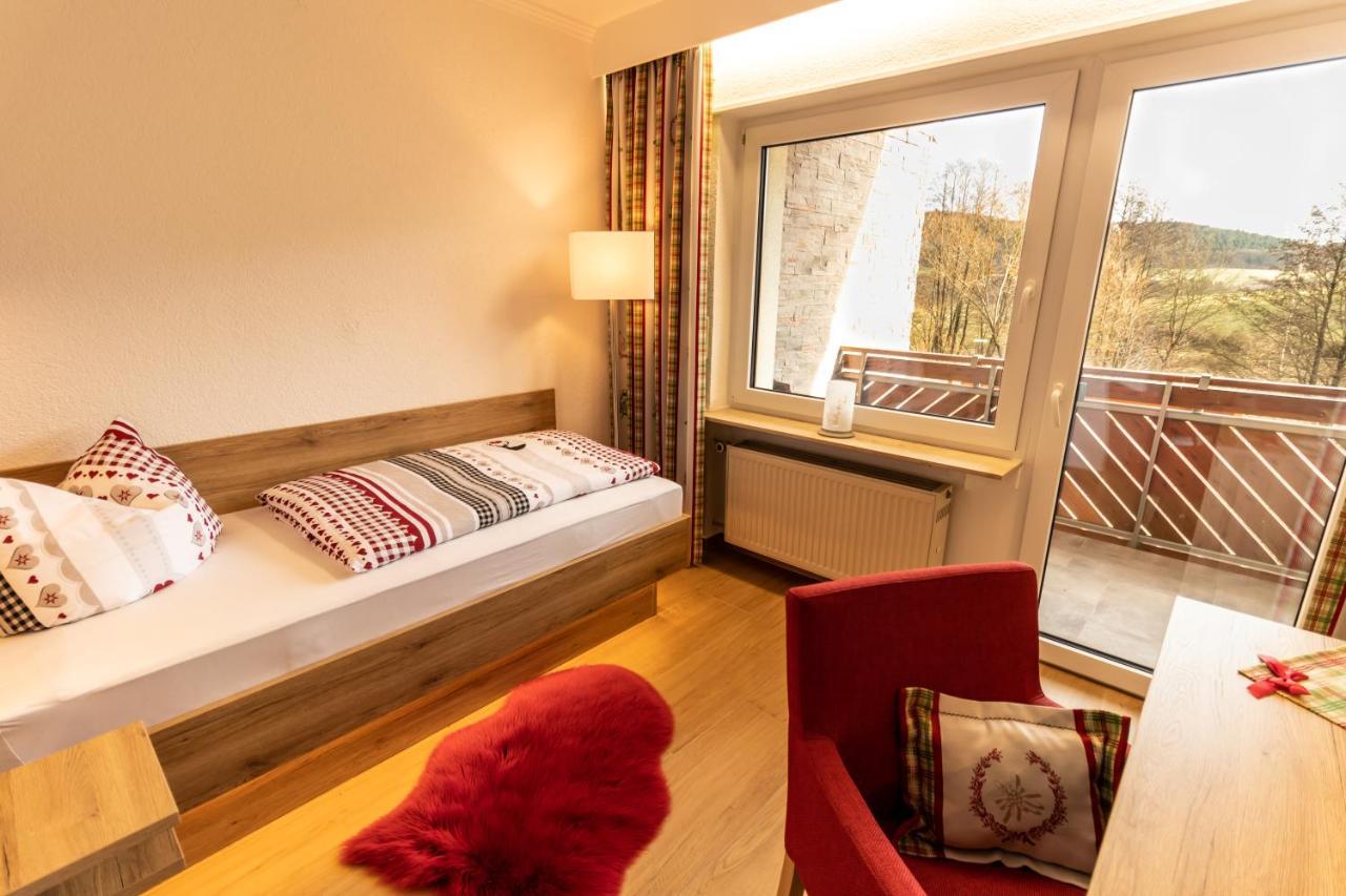 Landhotel Kuehler Grund Grasellenbach Bagian luar foto