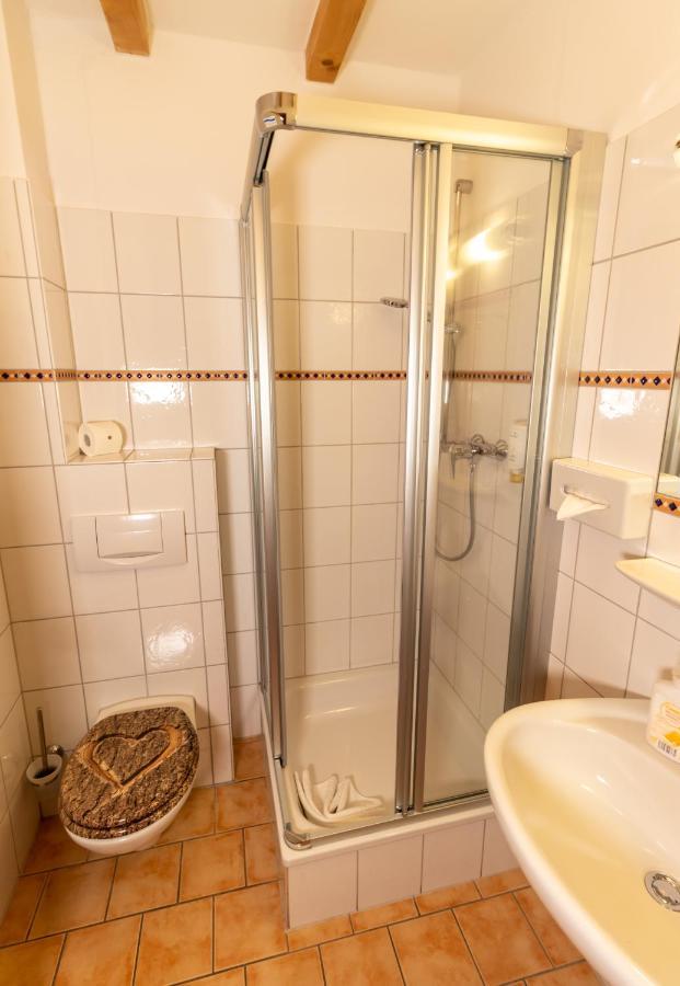 Landhotel Kuehler Grund Grasellenbach Bagian luar foto